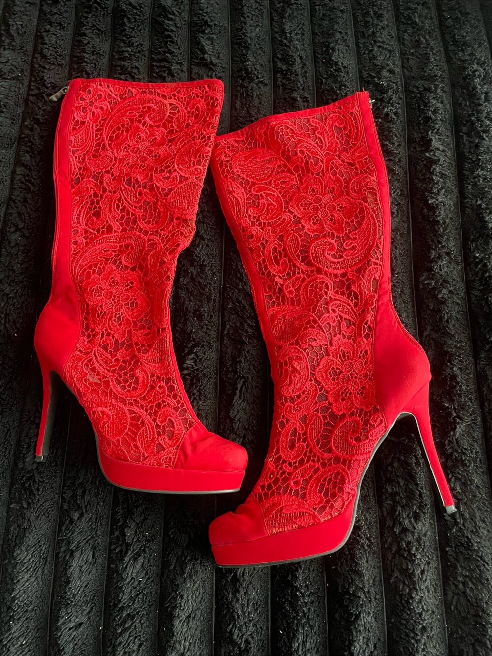 Two Lips Red Lace Platform Peep-Toe Stiletto Knee Boots